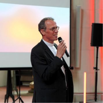 Weihbischof Dr. Stefan Zekorn